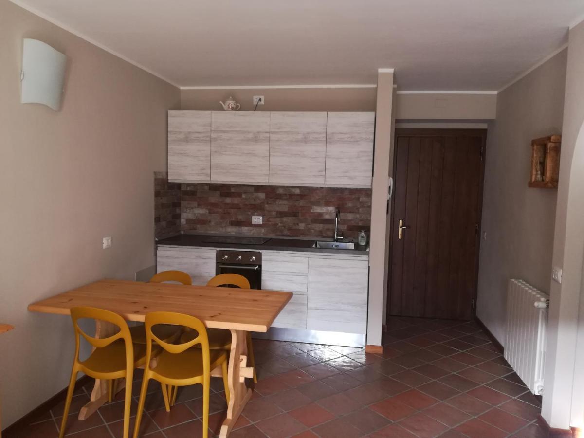 Rele B Apartment Temu Bagian luar foto