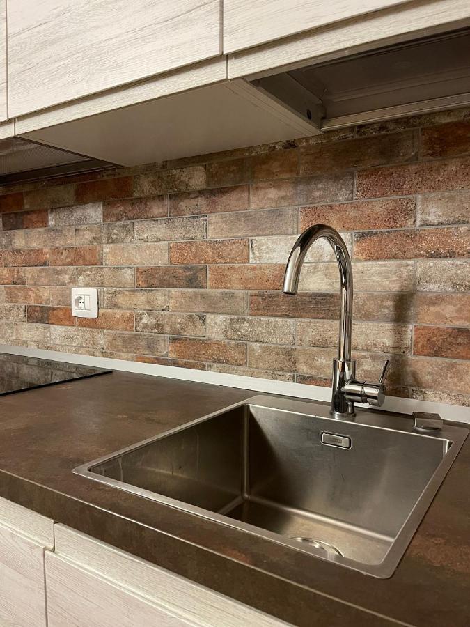 Rele B Apartment Temu Bagian luar foto