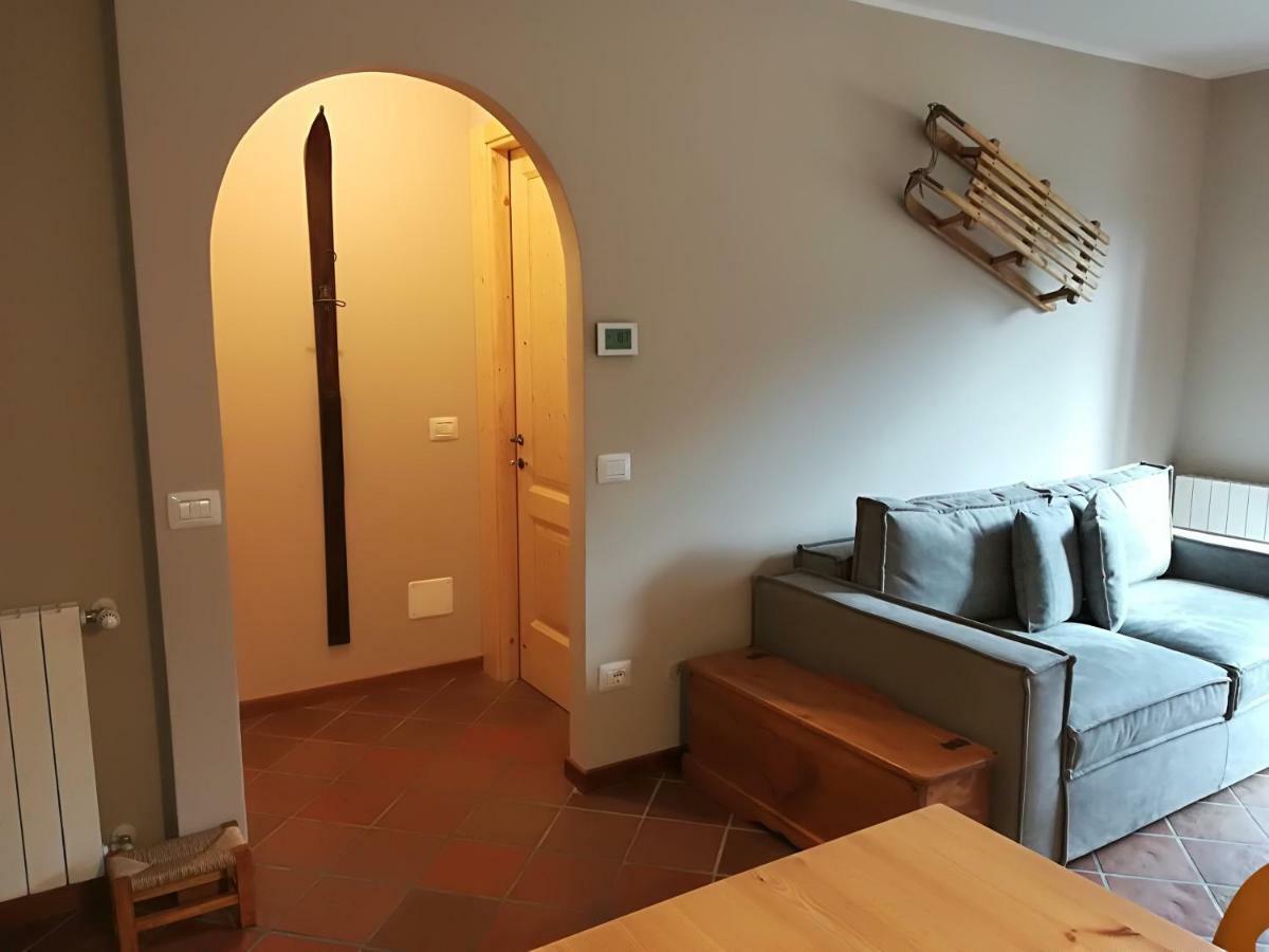 Rele B Apartment Temu Bagian luar foto