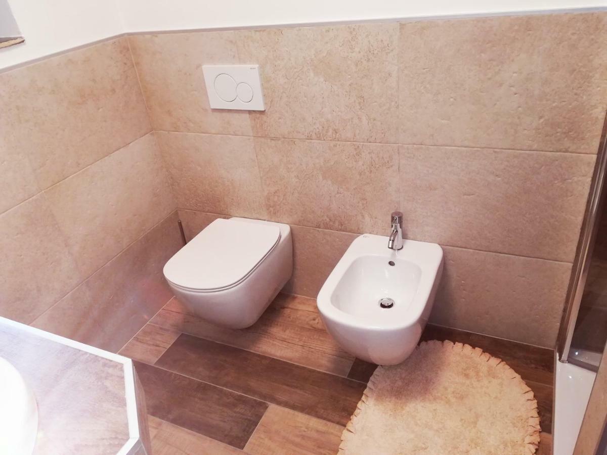 Rele B Apartment Temu Bagian luar foto