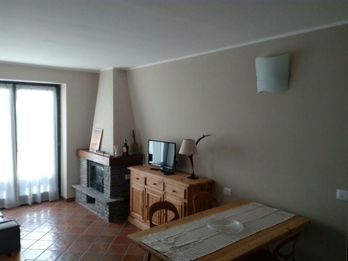 Rele B Apartment Temu Bagian luar foto